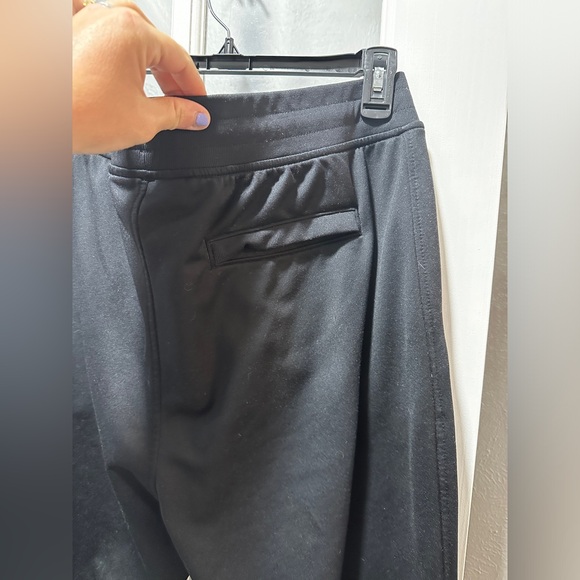 ⭐️SOLD⭐️ NWOT Men’s Under Armour Loose Fit Joggers - Picture 4 of 11